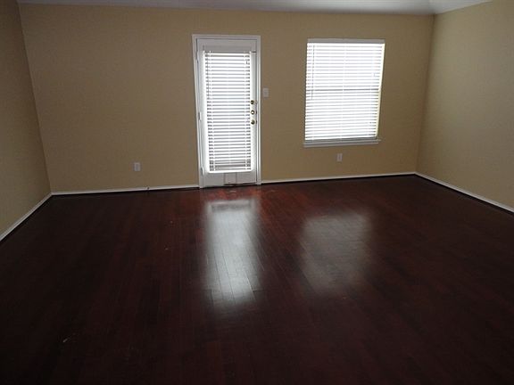 5th image of 6433 Stone Lake Drive