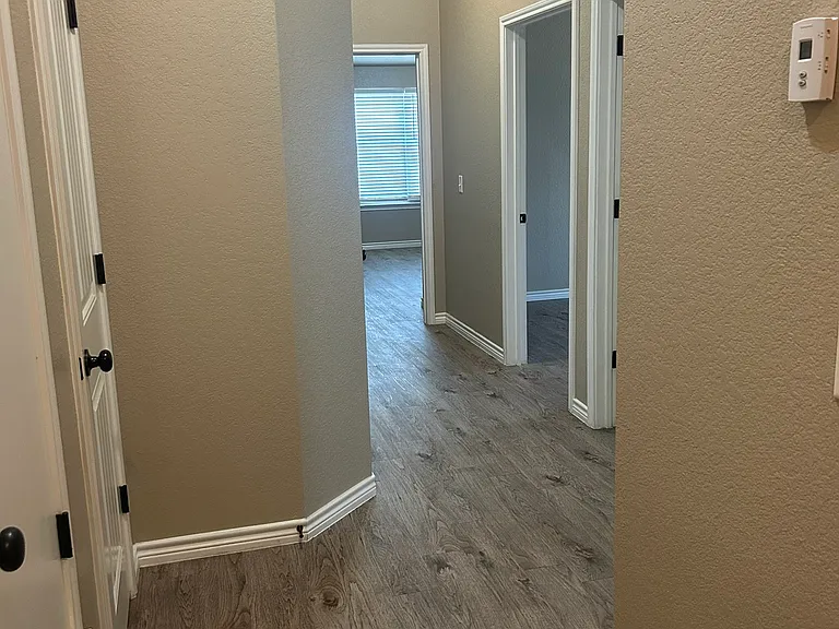 4300 Hunters Place Dr #B — Photo 7