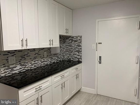 5th image of 1800 Old Meadow Rd APT 314