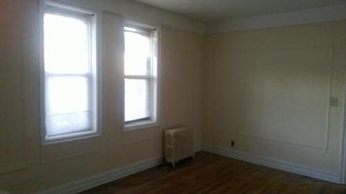 3rd image of 1862 E 14th St APT 1B