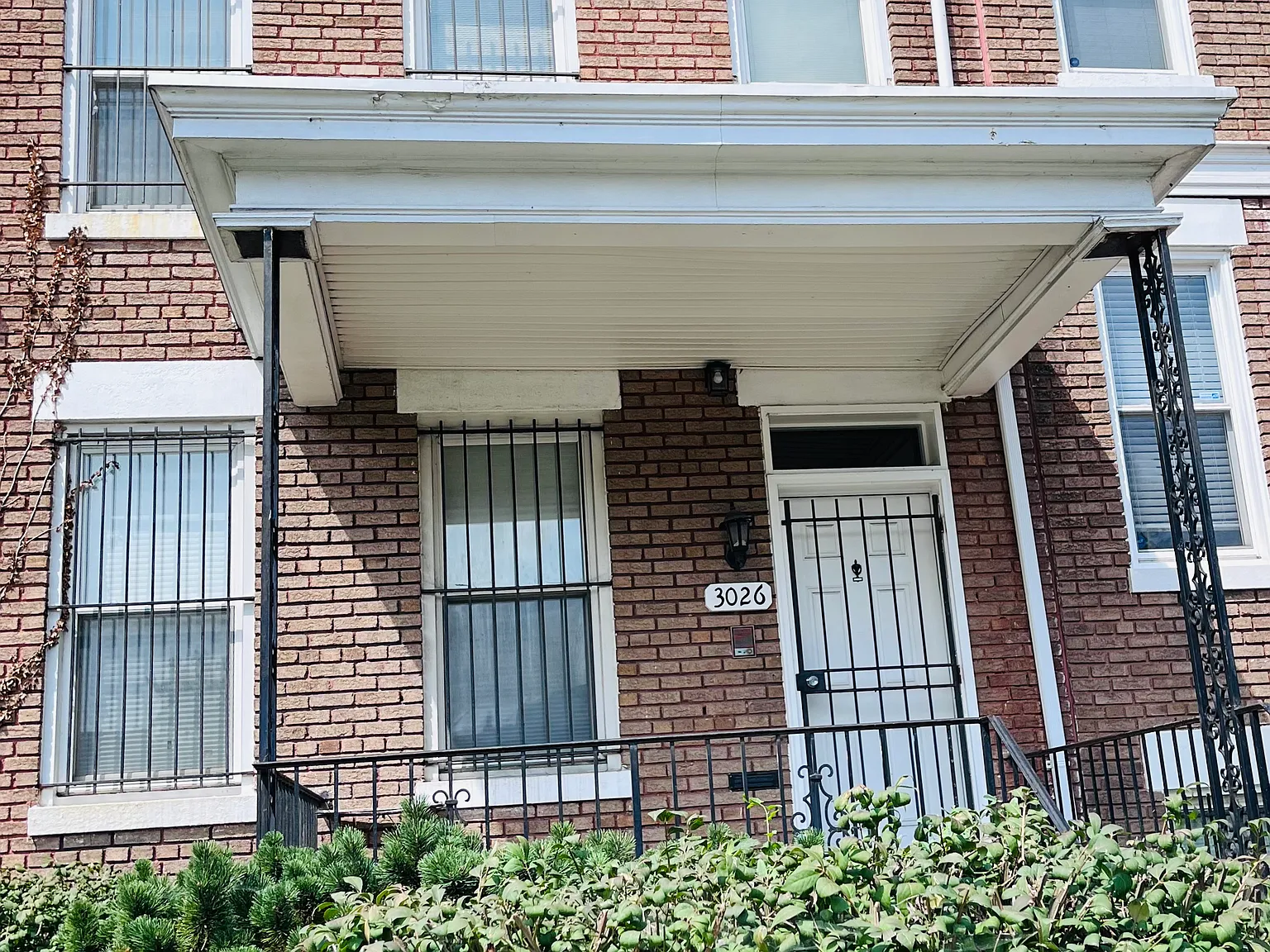 2 bed, 1800 sqft, $2,950 — Photo 1