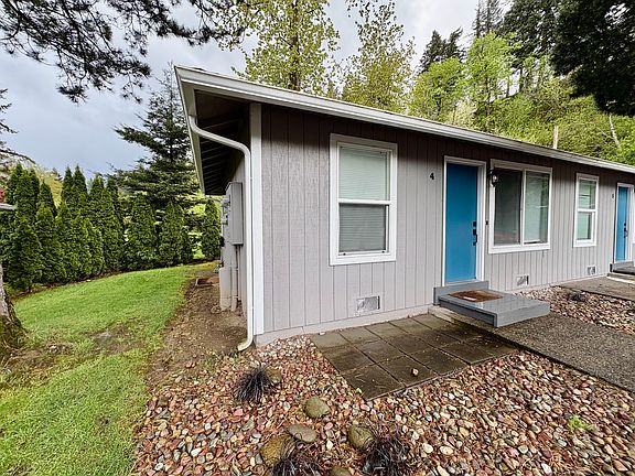 3rd image of 840 E Historic Columbia River Hwy APT 4