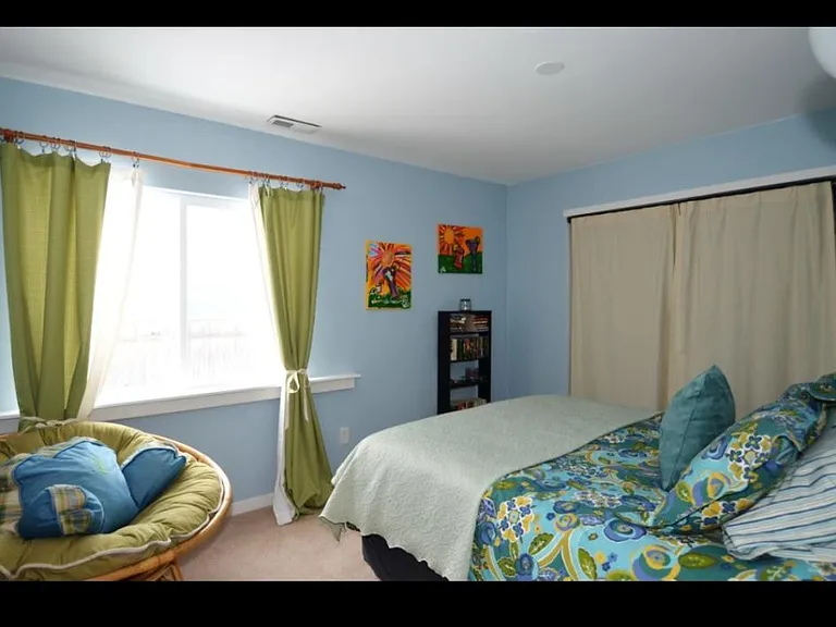 813 Arrowood St — Photo 6