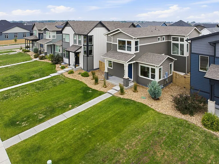 5230 Rendezvous Pkwy — Photo 3