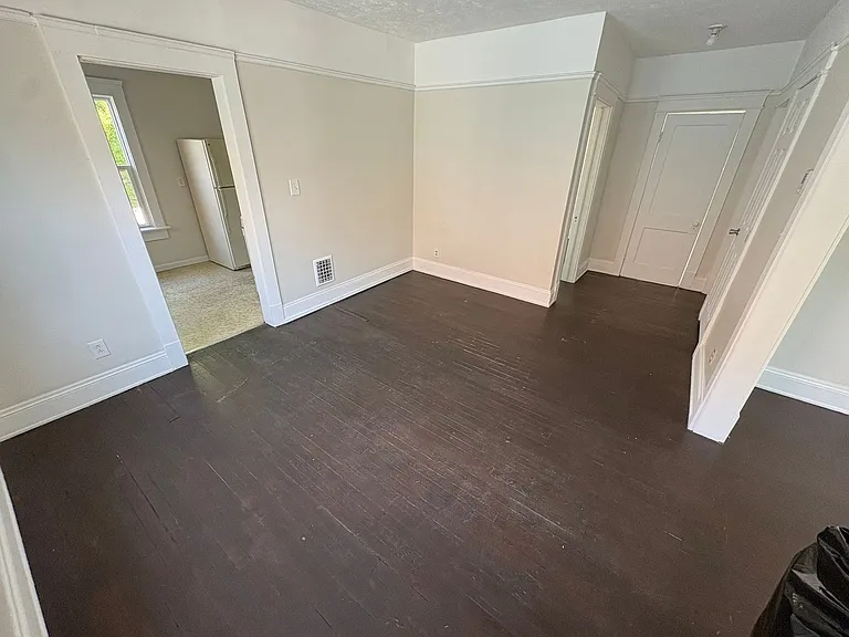 8410 Denison Ave — Photo 6