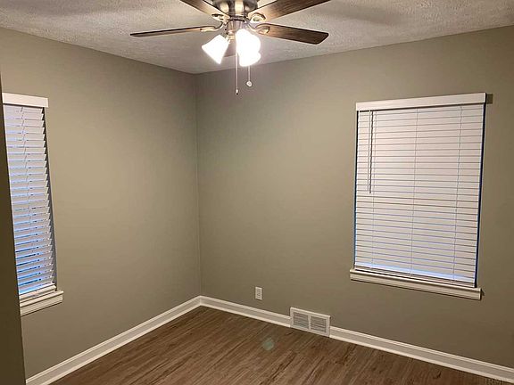 5th image of 2911 Igleheart Ave