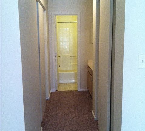 Master bathroom/Closets