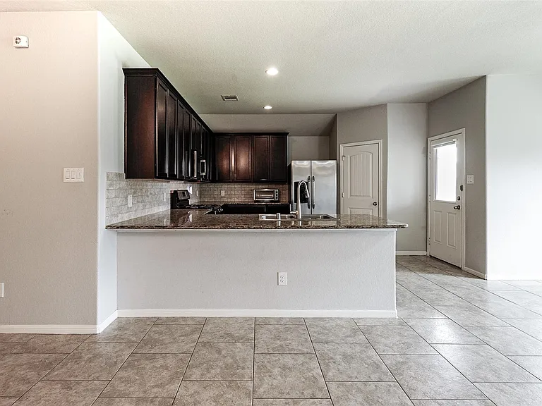 29319 Dunns Creek Ct — Photo 7