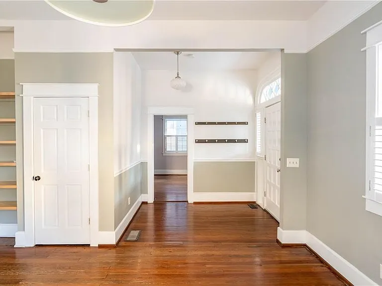 311 Josephine St NE — Photo 7