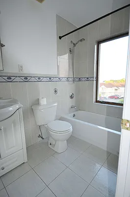 Sold by CENTURY 21 Kafcos Realty | media 43