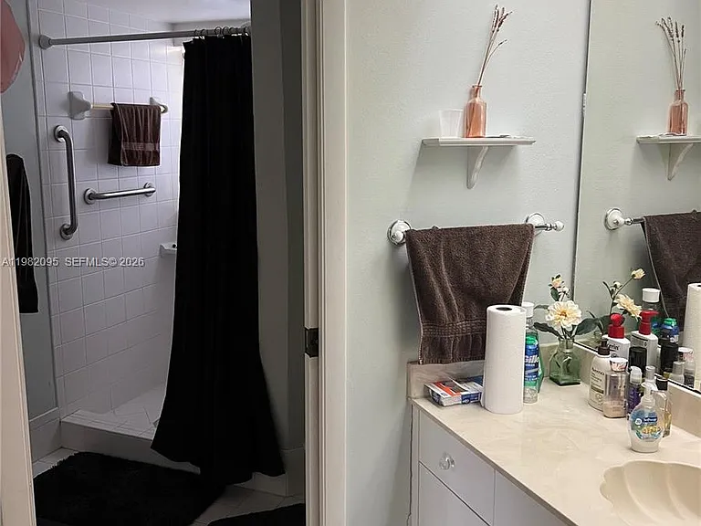 2525 SE 19th Pl #105-B — Photo 7