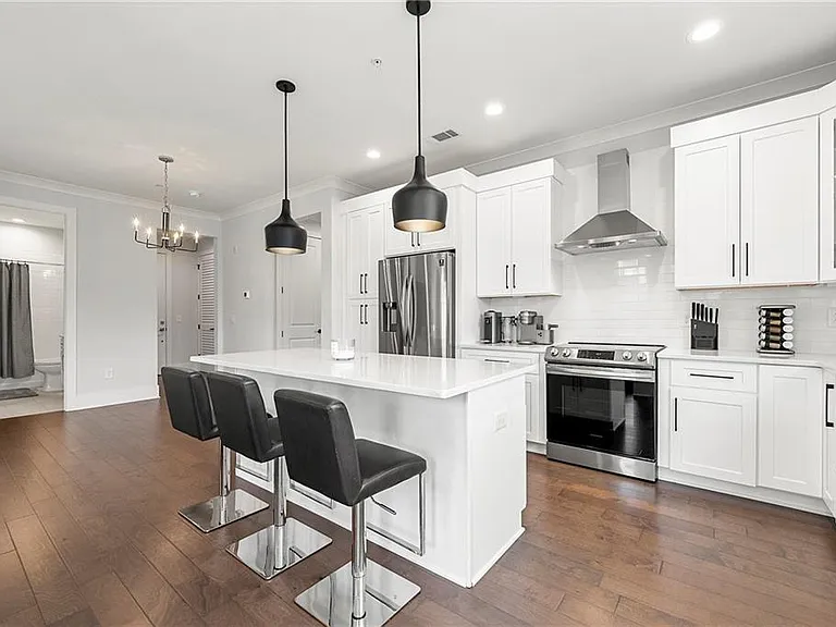 6890 Peachtree Dunwoody Rd #301 — Photo 6