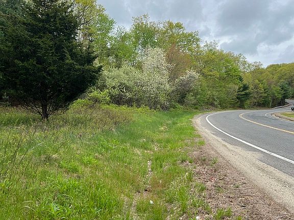 4th image of 599 607 Old Warren Rd