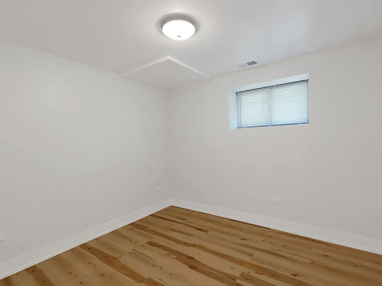 5222 N Christiana Ave #G — Photo 7