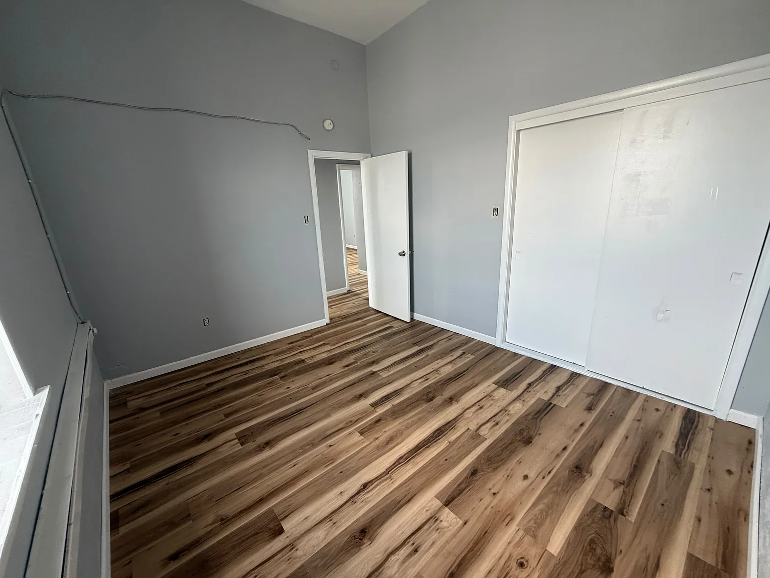 3 bed, 1100 sqft, $1,375 — Photo 3