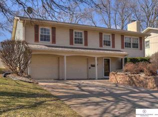 5628 Bay Meadows Rd, Omaha, NE 68127