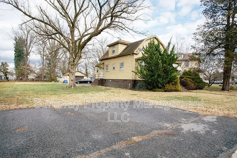 Building Photo - 37 Claypoole Ave #A