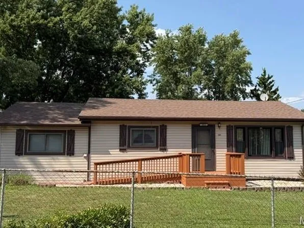 2833 Parthenon Dr, De Soto, MO 63020