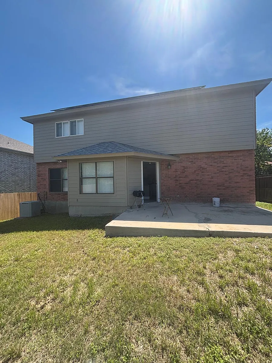 Building Photo - 4810 Silent Lake Dr