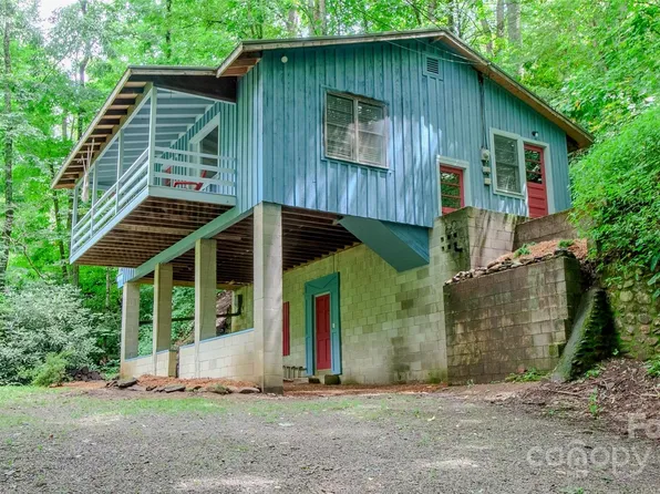 74 Woodland Rd, Balsam, NC 28707