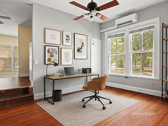 5th image of 212 W 43rd St #A