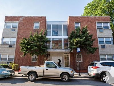 2400 W Balmoral Ave APT 3E, Chicago, IL, 60625