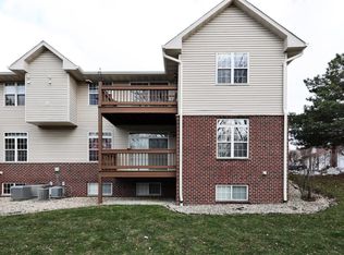 7895 S Scepter Dr APT 1, Franklin, WI 53132