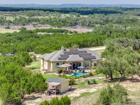 121 Pond View, Spring Branch, TX 78070