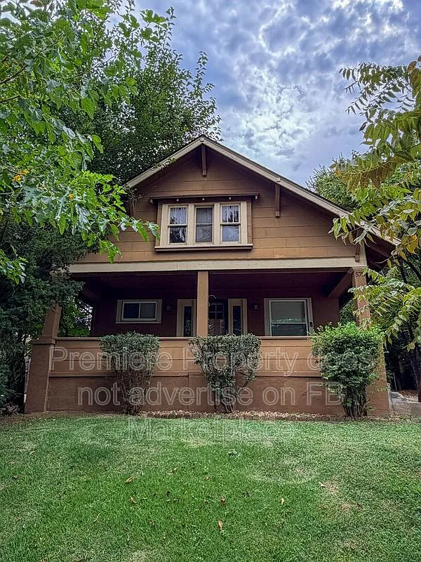 3 bed, 1.5 bath, 1154 sqft, $1,425 — Photo 1