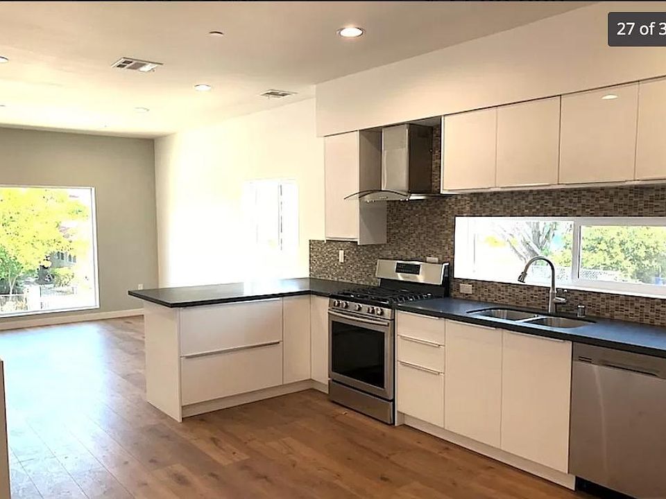 1st image of 606 N Harvard Blvd
