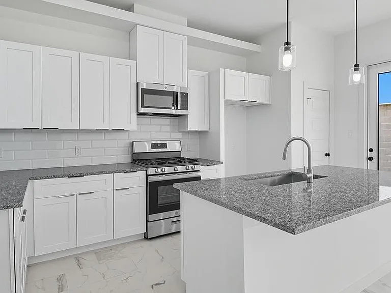 2921 El Fenice Ln — Photo 12