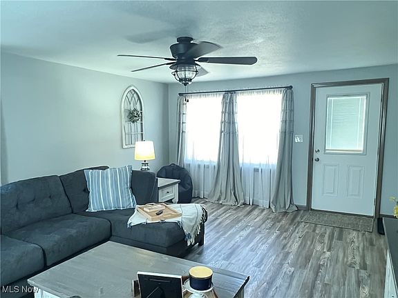 5th image of 3255 Curry St