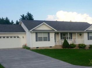 1744 Northfield Dr, Maryville, TN 37804