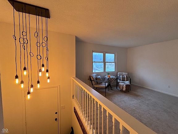 3rd image of 4013 Mistletoe Dr