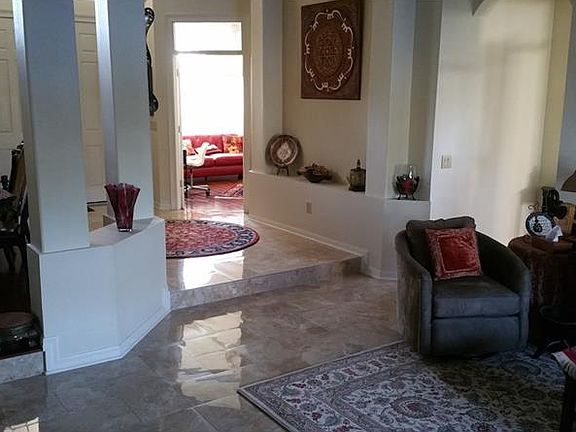 3rd image of 10401 Riverburn Dr