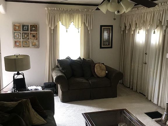 5th image of 1460 Newton Ave