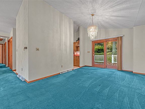 4th image of 238 Navaho Dr