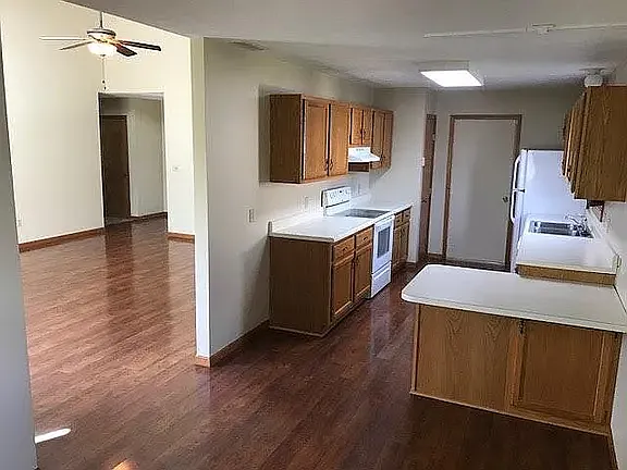 2730 Cedar Ridge Dr — Photo 4