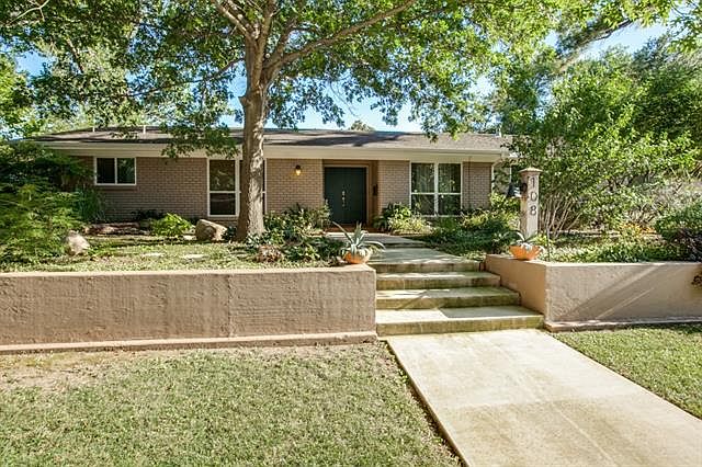 1st image of 108 W Lavender Ln