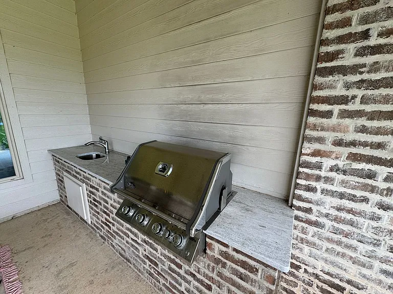 629 Dumaine Dr — Photo 36