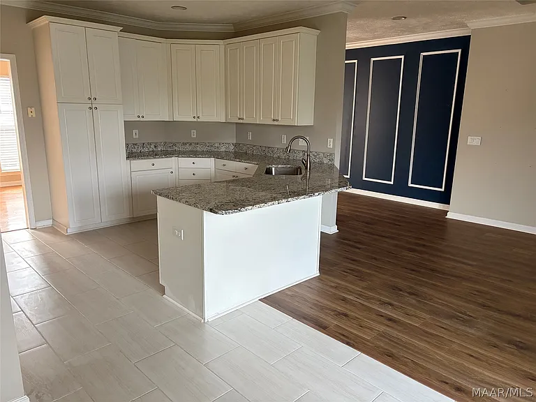 9506 Greythorne Ct — Photo 2