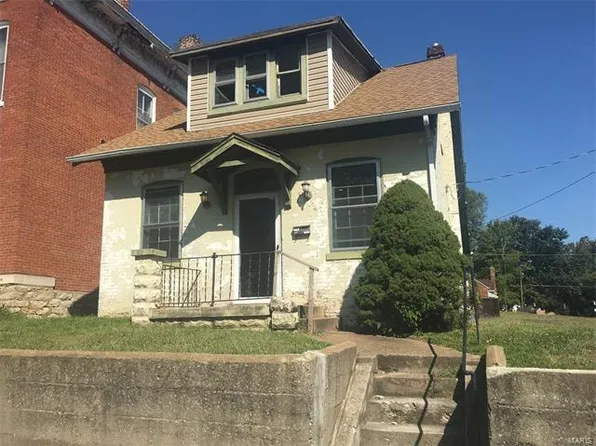 318 S Charles St, Belleville, IL 62220