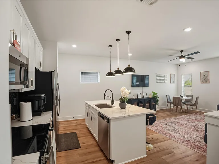 8017 Cora St #B — Photo 4