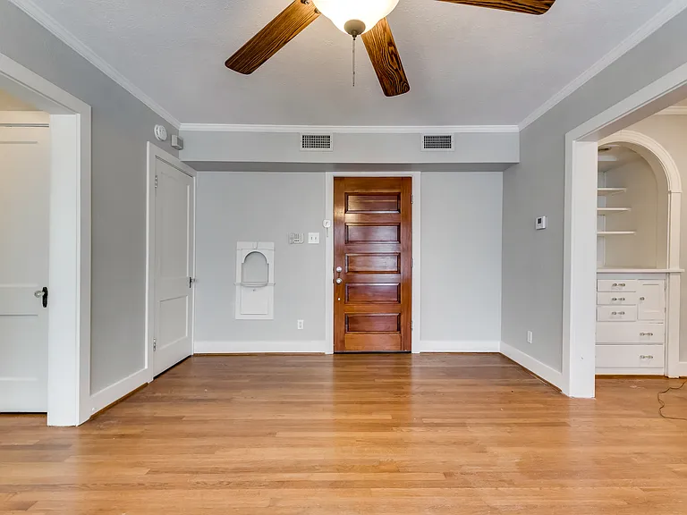 4928 Bryan St — Photo 15