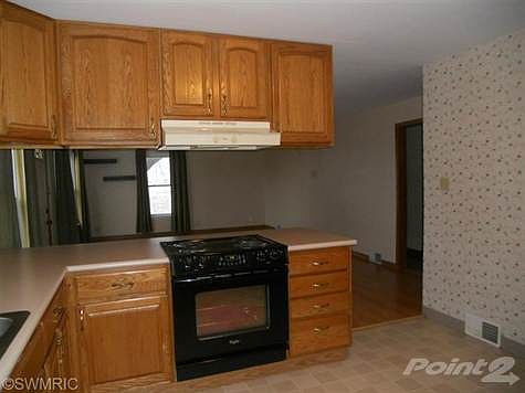 4th image of 3791 E Napier Ave