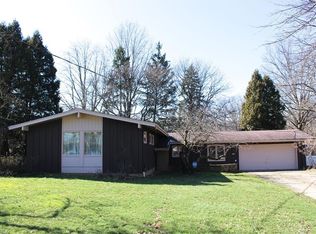 10660 King Coe Ln, Strongsville, OH