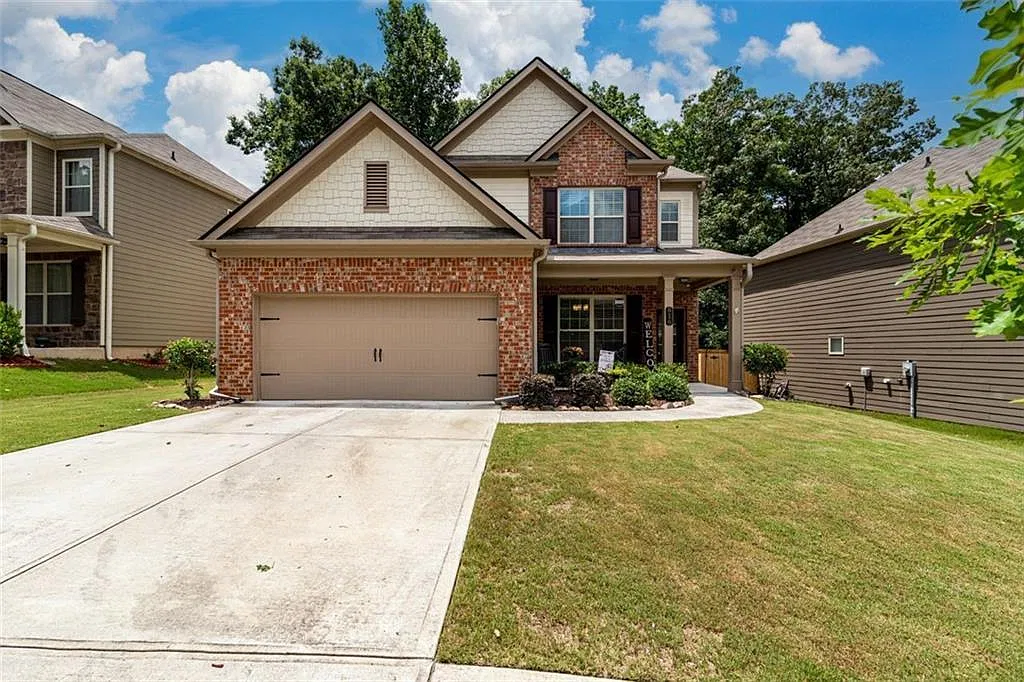 3 bed, 2.5 bath, 2124 sqft, $2,400 — Photo 1