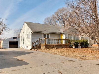 2000 E 23rd St, Des Moines, IA, 50317