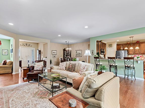4th image of 3769 Canton Cir