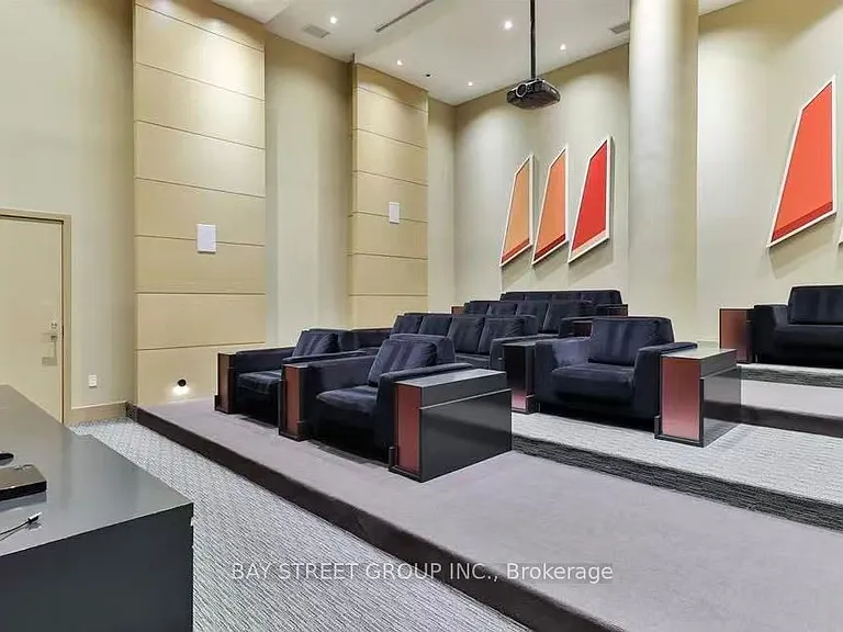 29 Queens Quay E #727 — Photo 15